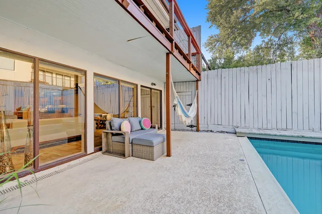 a view of an outdoor space with seating area