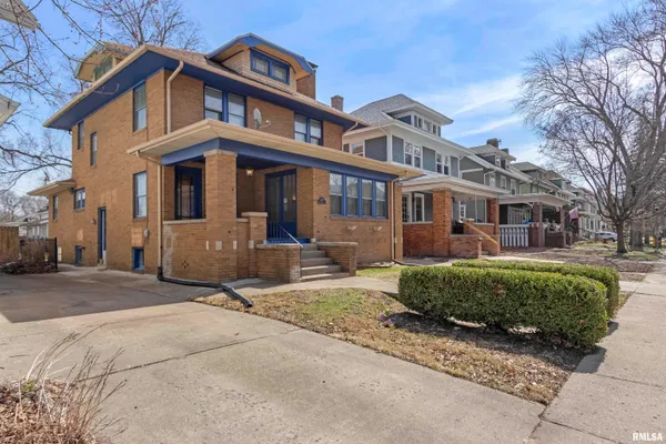 $245,000 | 1210 North Elmwood Avenue, Peoria, IL 61606