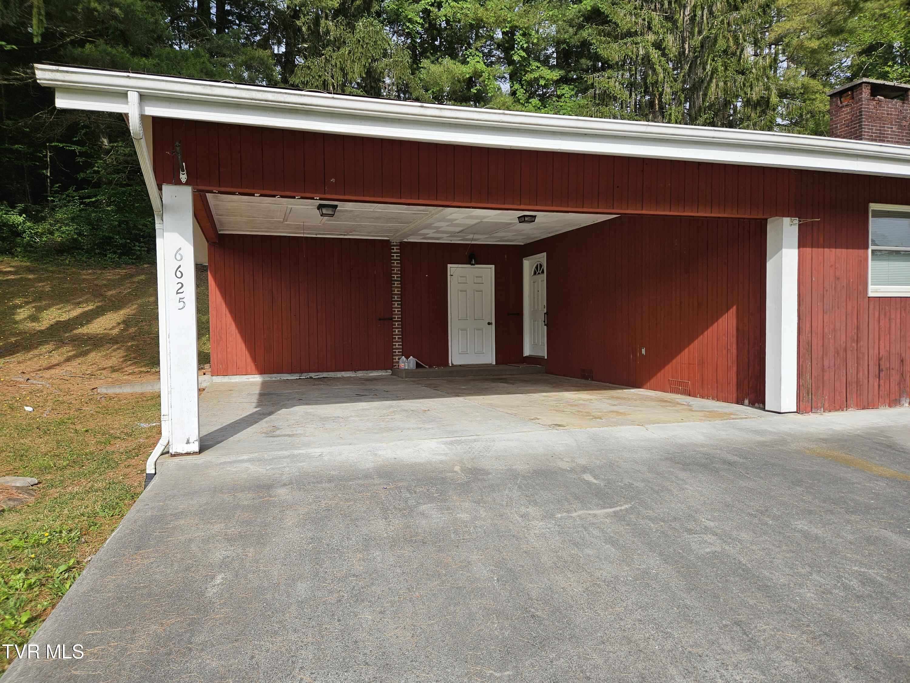 6625 Birchfield Road Wise, VA 24293 - Photo 2 of 38 ATTACHED CARPORT