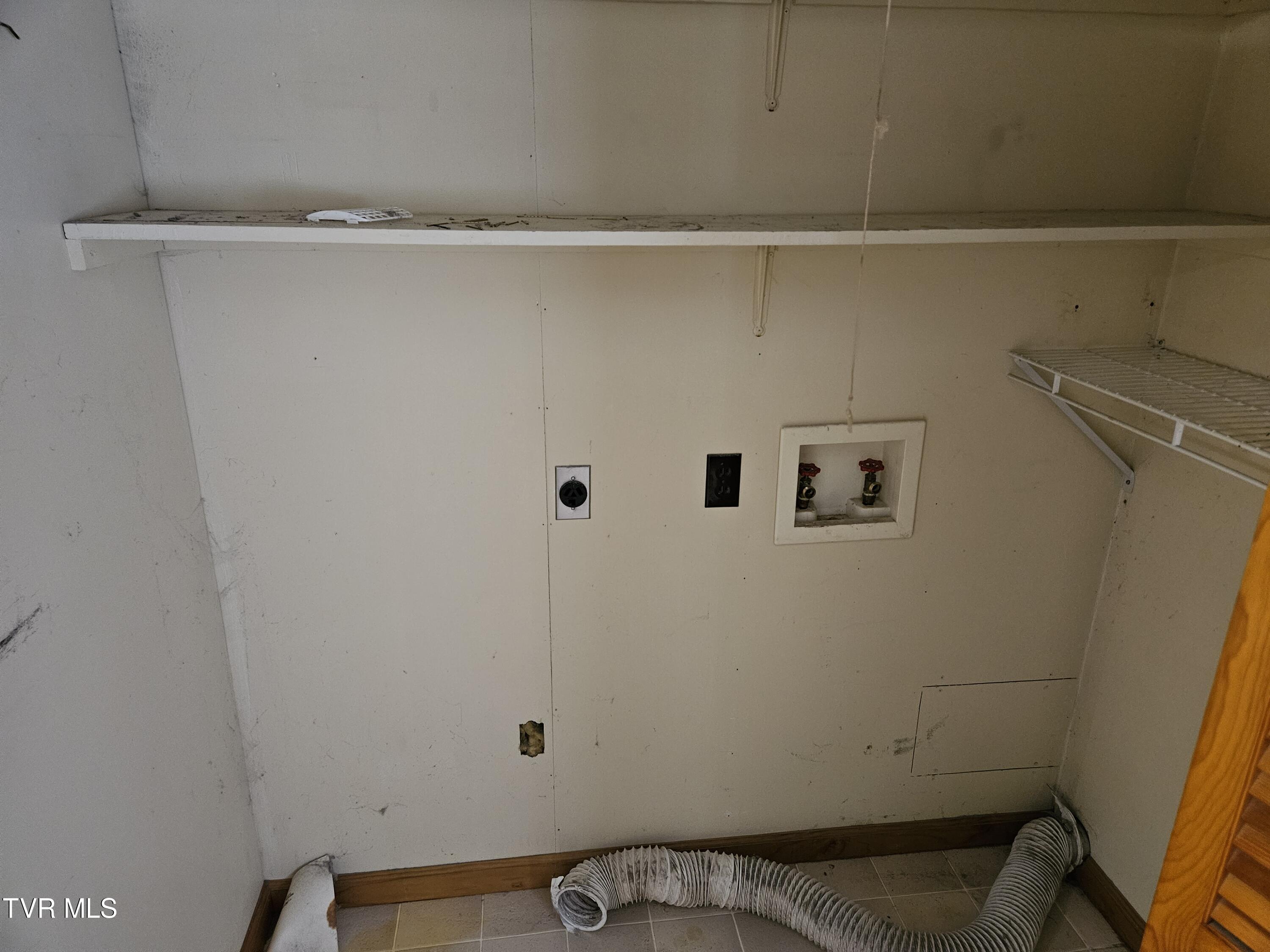 6625 Birchfield Road Wise, VA 24293 - Photo 8 of 38 WASHER/DRYER HOOKUP