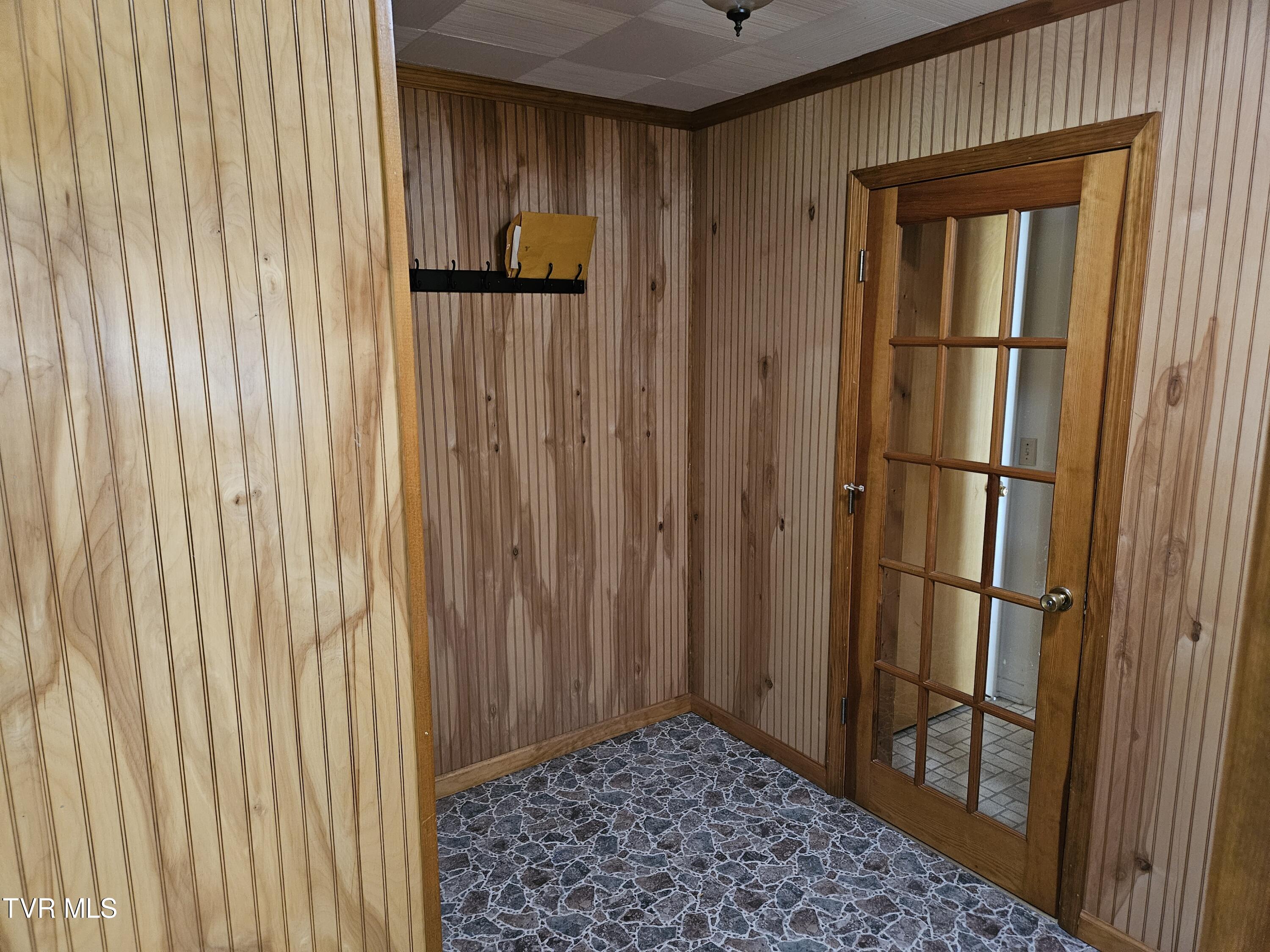 6625 Birchfield Road Wise, VA 24293 - Photo 9 of 38 FOYER