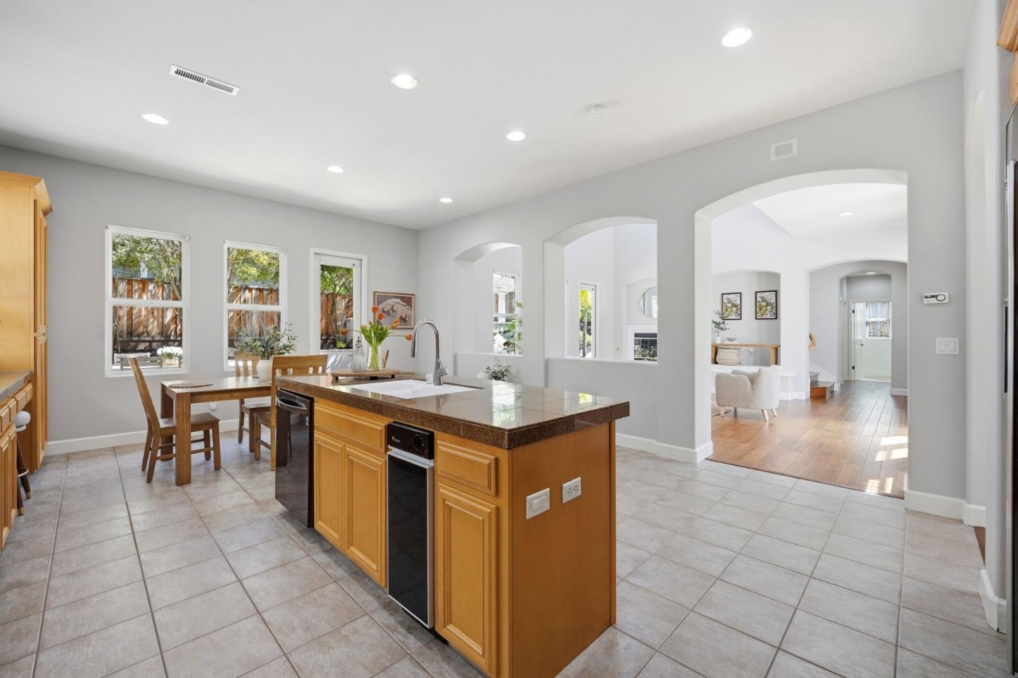 2645 Muirfield Way Gilroy, CA 95020 - Photo 9 of 51