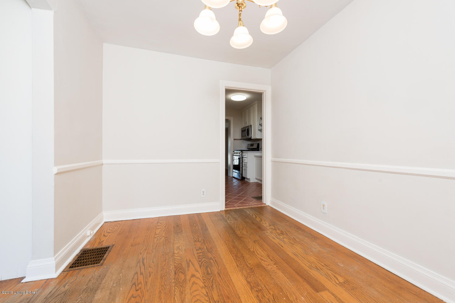 4019 Hillsboro Road Louisville, KY 40207 - Photo 8 of 37 4019 Hillsboro (8 of 37)