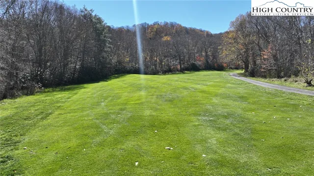 $399,900 | 123 Linksider Lane, Sugar Mountain, NC 28604