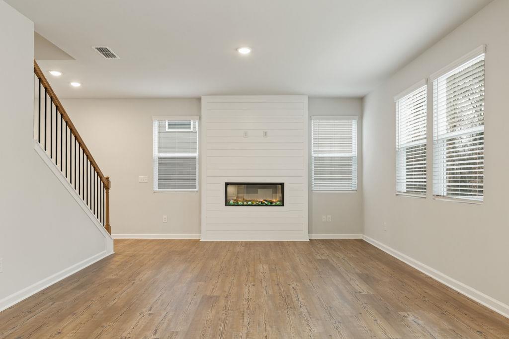 8047 Joyce Way Fairburn, GA 30213 - Photo 9 of 32