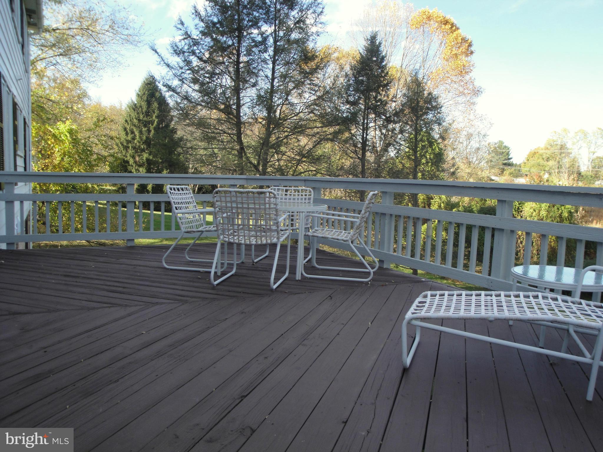 8310 Riding Ridge Place McLean, VA 22102 - Photo 4 of 6 Deck