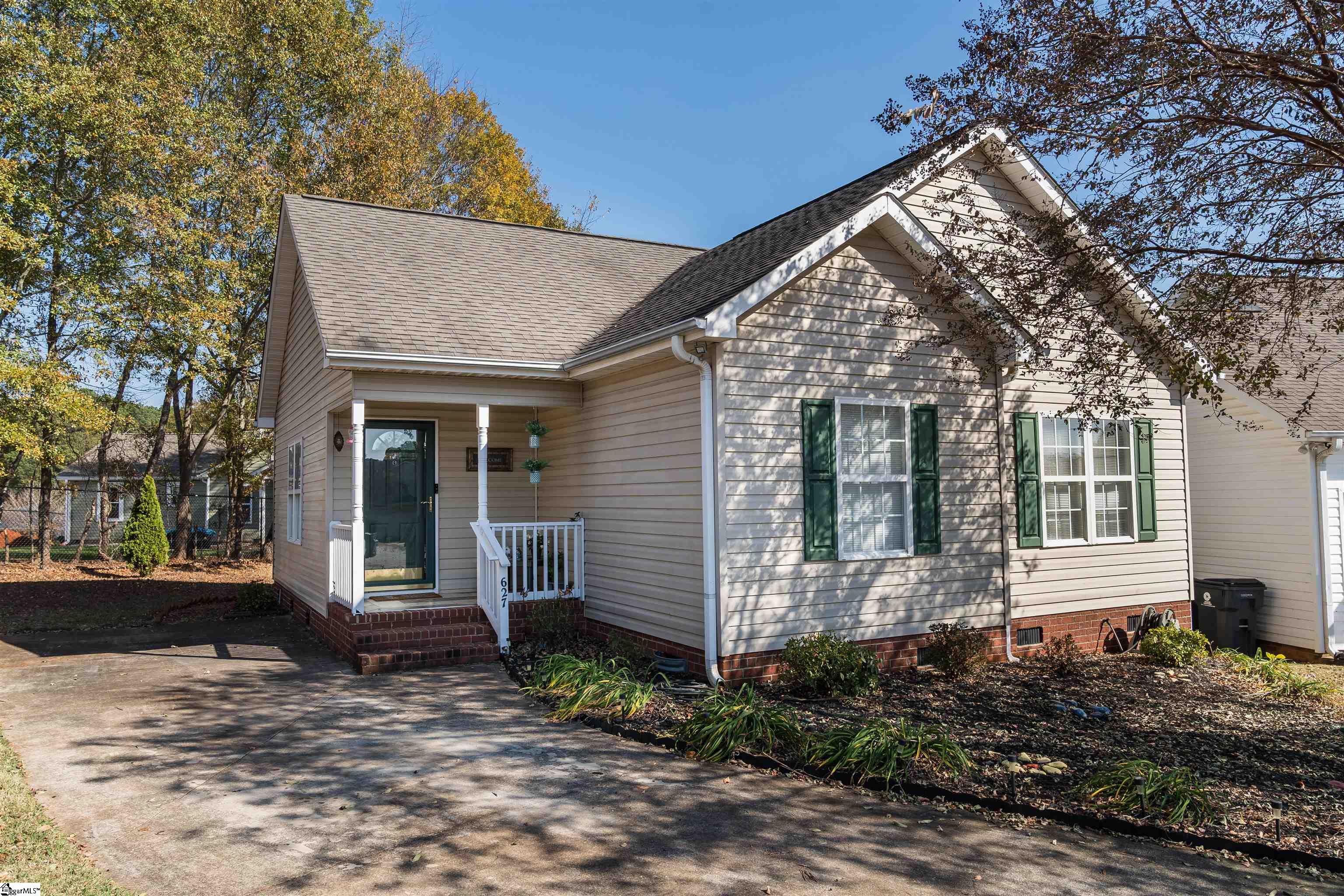 627 Ezra Court Inman, SC 29349 - Photo 2 of 26 Gallery Image 2