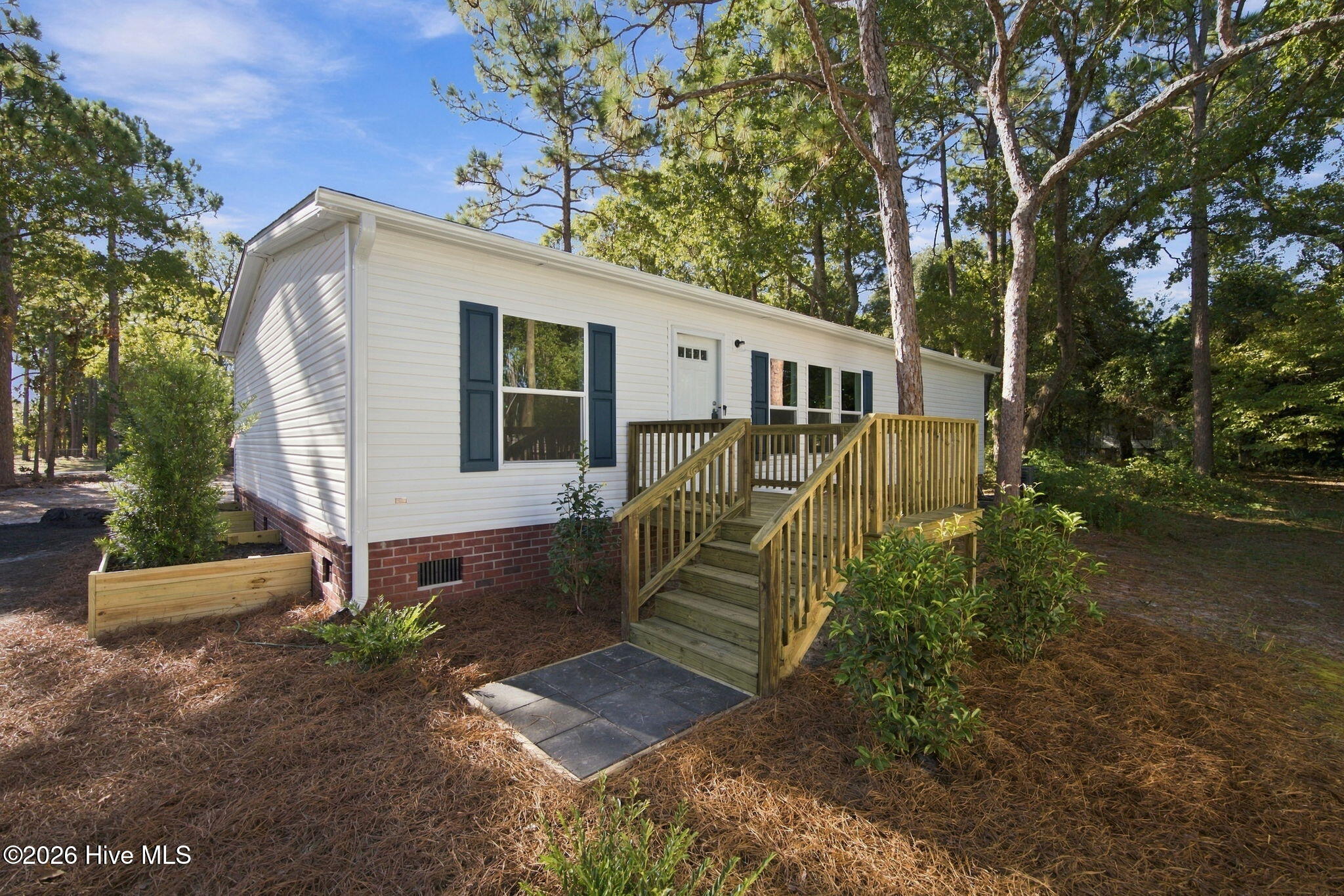 209 Sycamore Road Southport, NC 28461 - Photo 2 of 40 02_beyc6ac159fe01ca3