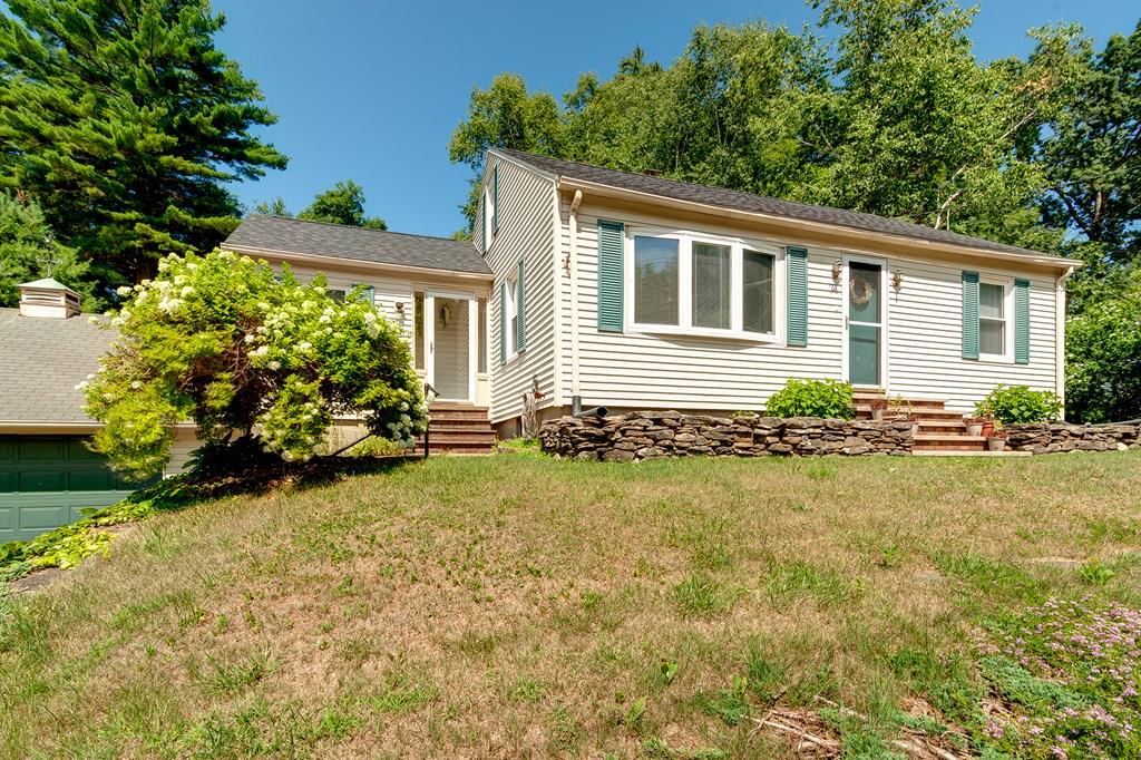 21 Arnold Road Sturbridge, MA 01518 - Photo 1 of 20