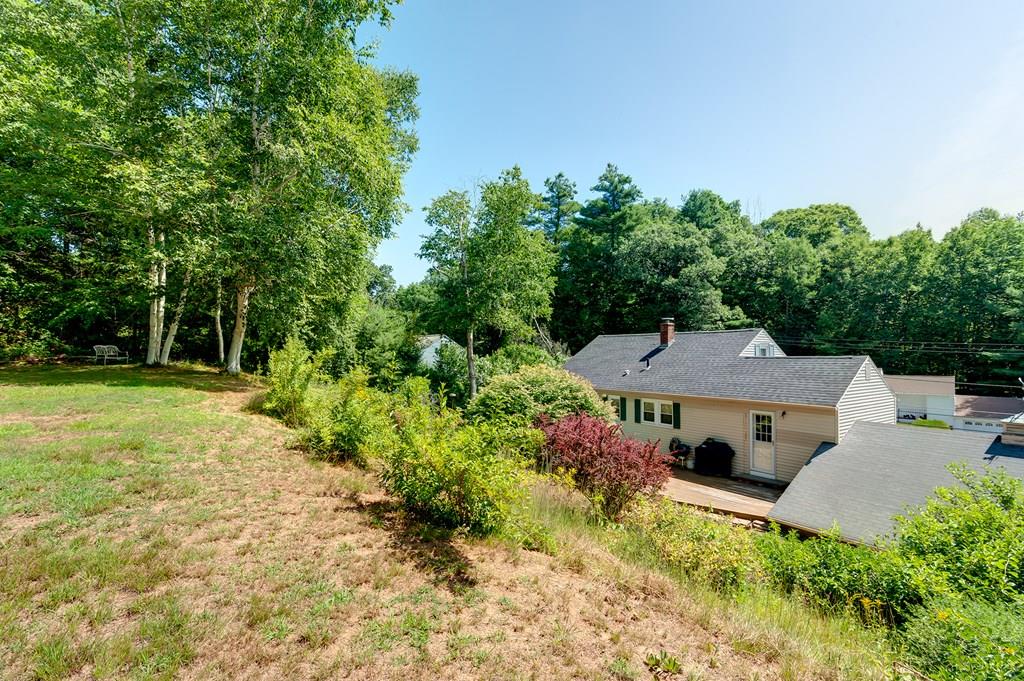21 Arnold Road Sturbridge, MA 01518 - Photo 5 of 20