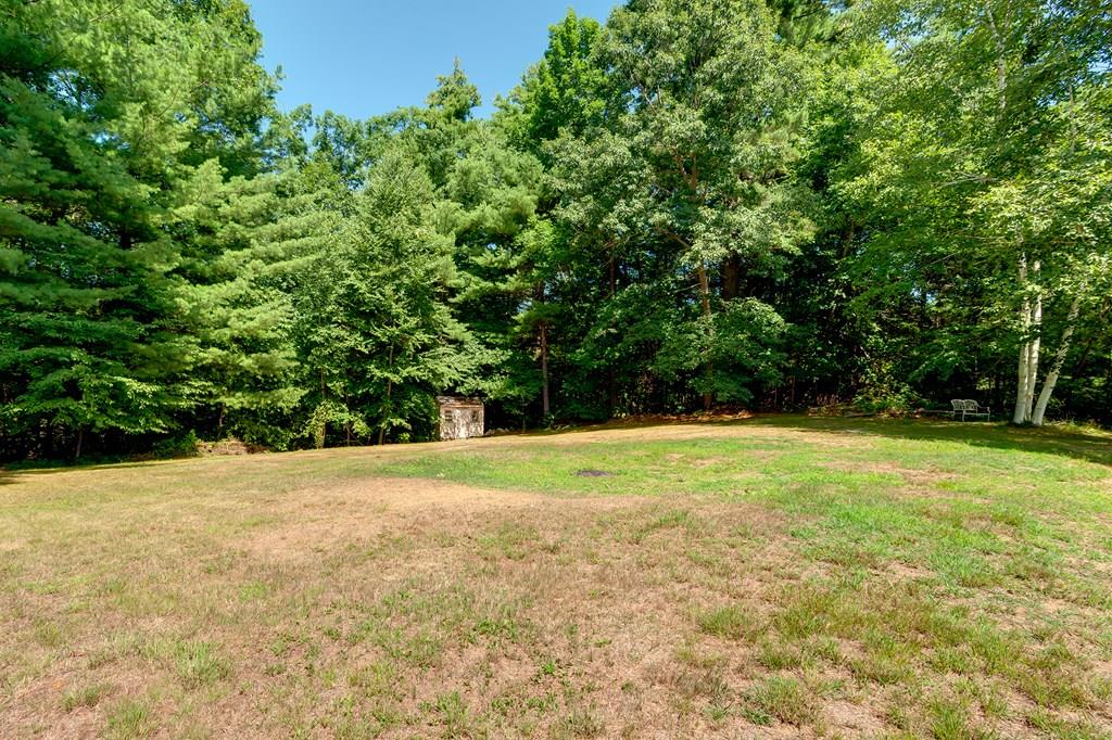 21 Arnold Road Sturbridge, MA 01518 - Photo 6 of 20