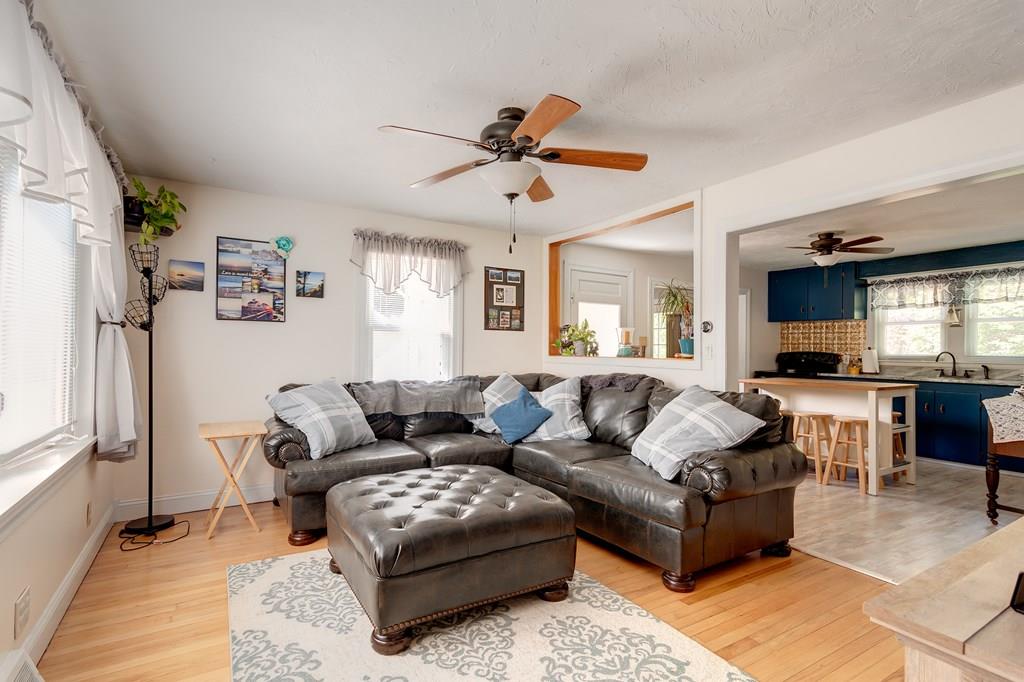 21 Arnold Road Sturbridge, MA 01518 - Photo 10 of 20