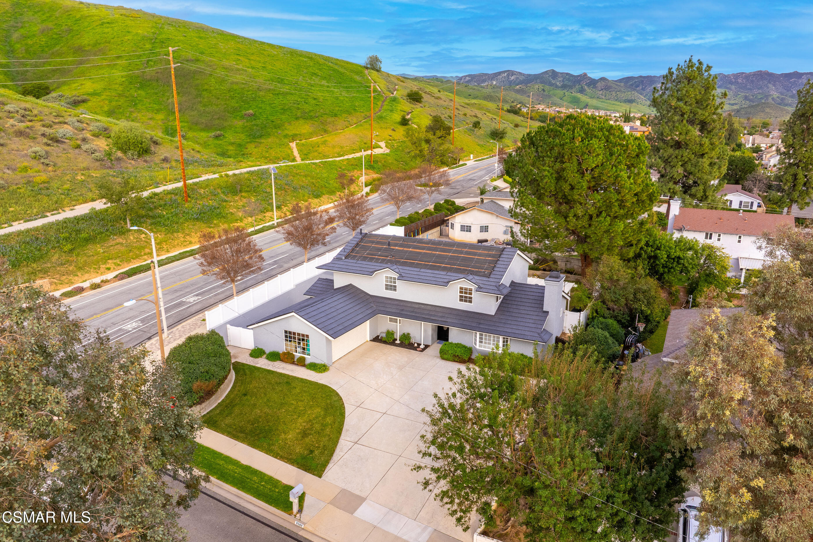 3598 Scofield Avenue Simi Valley, CA 93063 - Photo 81 of 86 an aerial view of residential houses with outdoor space