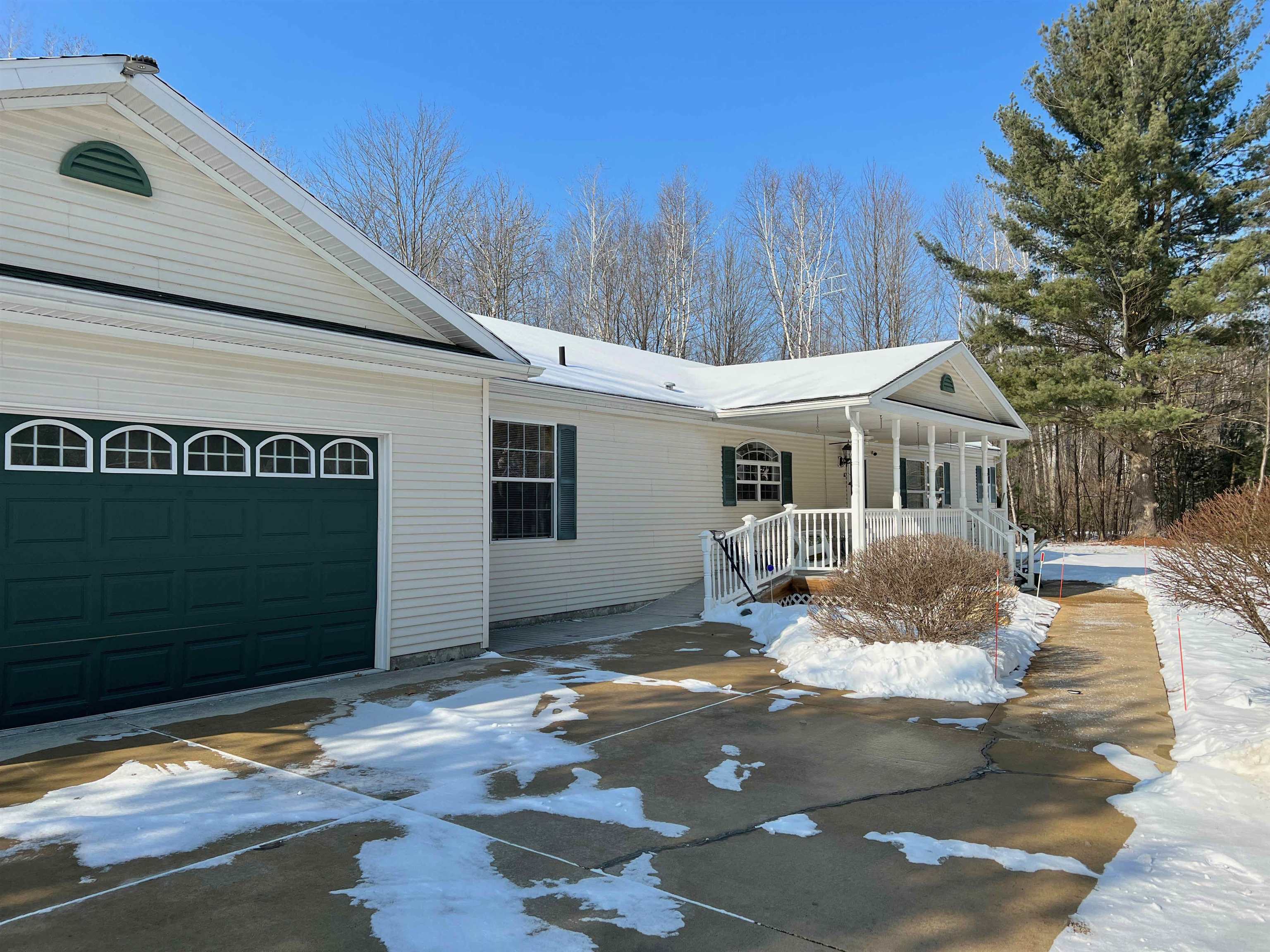 1664 South Coleman Road Shepherd, MI 48883 - Photo 57 of 73 1896731-57.JPG