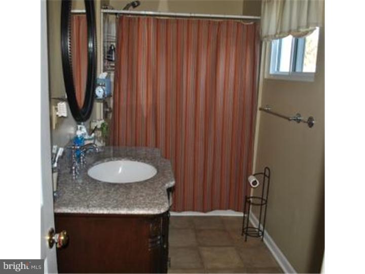 29 Myers Road Newark, DE 19713 - Photo 9 of 12 Bathroom