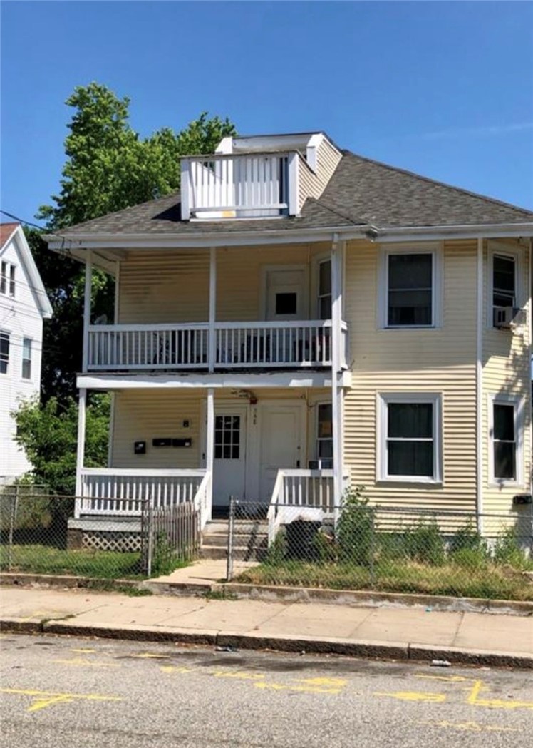 346 Carrington Avenue Woonsocket, RI 02895 - Photo 4 of 28
