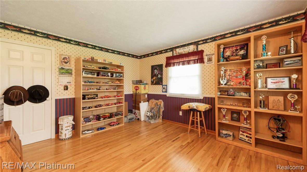 13151 Hadley Road Gregory, MI 48137 - Photo 15 of 25 011-photo--7019375.jpg