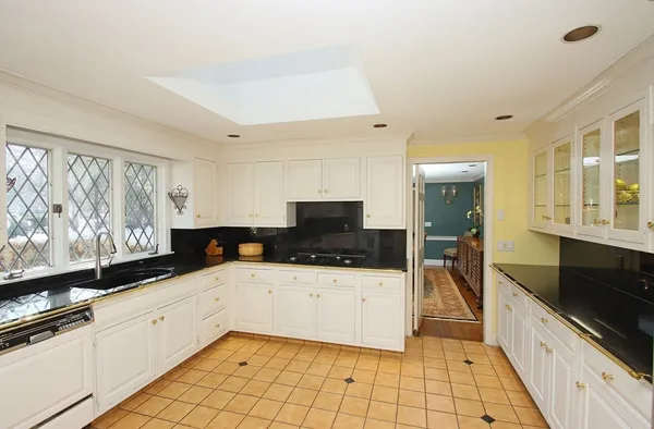 $7,500 | 74 Prynne Ridge Road, Longmeadow, MA 01106