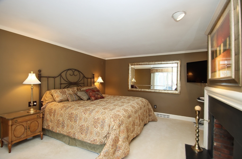 74 Prynne Ridge Road Longmeadow, MA 01106 - Photo 33 of 42