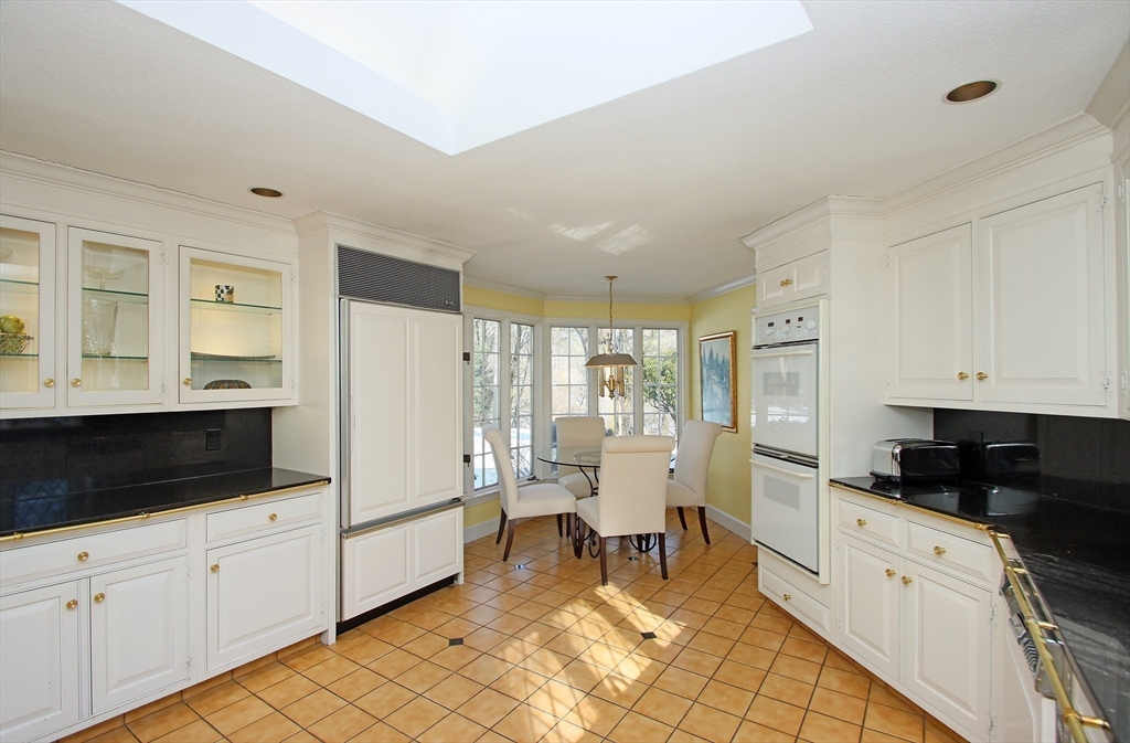 74 Prynne Ridge Road Longmeadow, MA 01106 - Photo 10 of 42