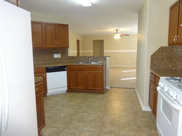 $1,960 | 11110 Vanilla Circle Court, Houston, TX 77044