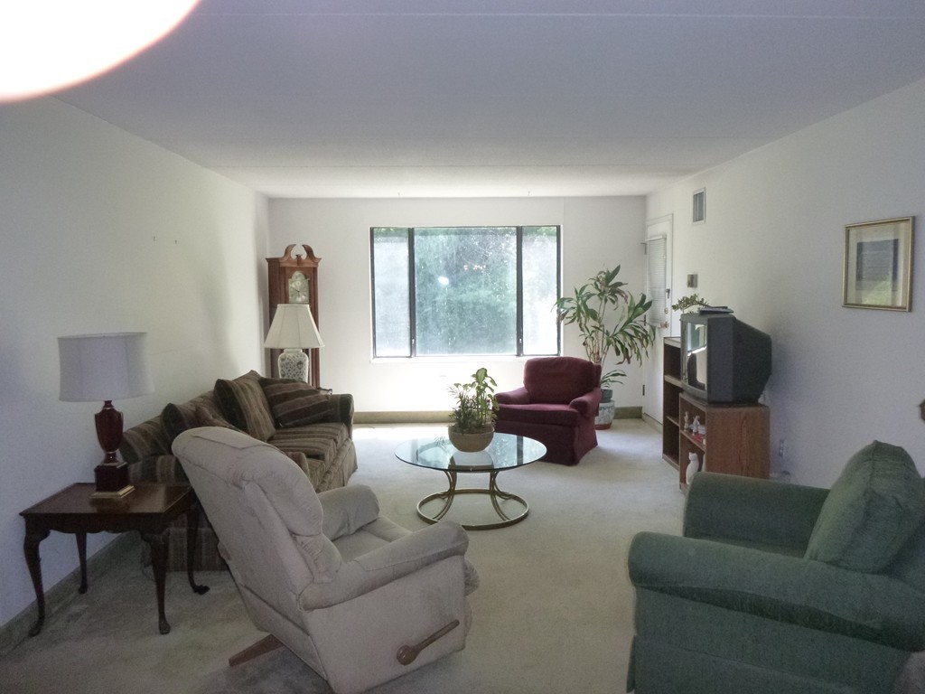 1550 Worcester Road, Unit 101 Framingham, MA 01702 - Photo 5 of 11