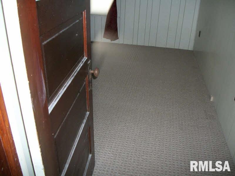 215 South Jarrell Street Ridgway, IL 62979 - Photo 6 of 6