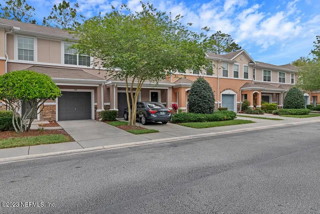 $1,800 | 5915 Pavilion Drive, Jacksonville, FL 32258