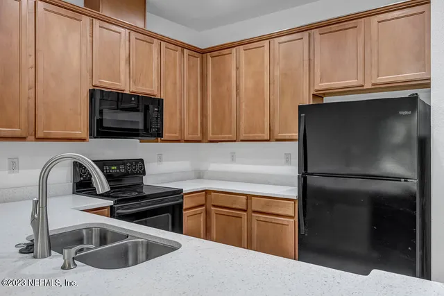 $1,800 | 5915 Pavilion Drive, Jacksonville, FL 32258