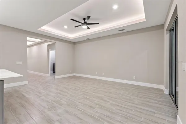 $2,400 | 330 Royal Palm Way, Winter Haven, FL 33881