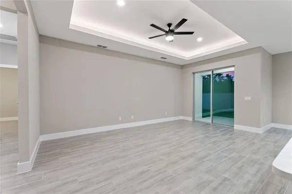 $2,400 | 330 Royal Palm Way, Winter Haven, FL 33881