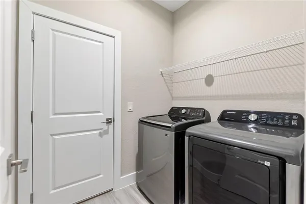 $2,400 | 330 Royal Palm Way, Winter Haven, FL 33881