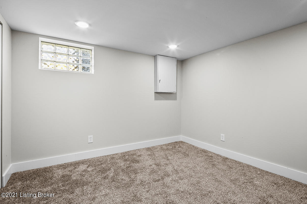 3067 University Road Louisville, KY 40206 - Photo 30 of 44 37