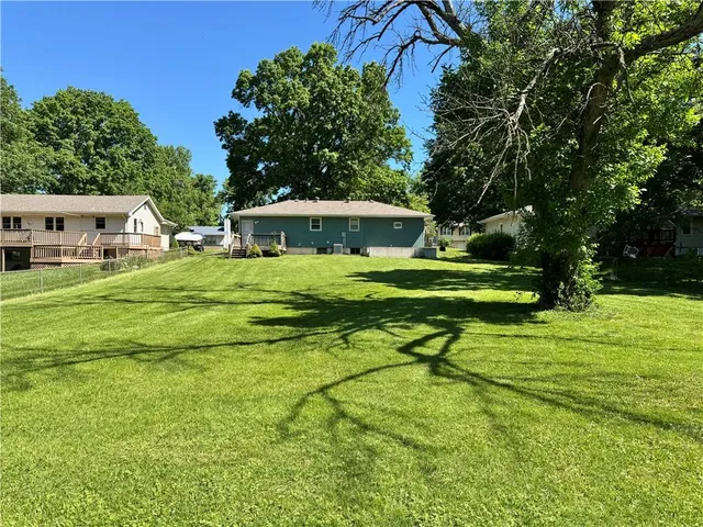 $235,000 | 1401 Northeast 67th Street, Gladstone, MO 64118