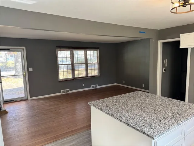 $234,900 | 1401 Northeast 67th Street, Gladstone, MO 64118