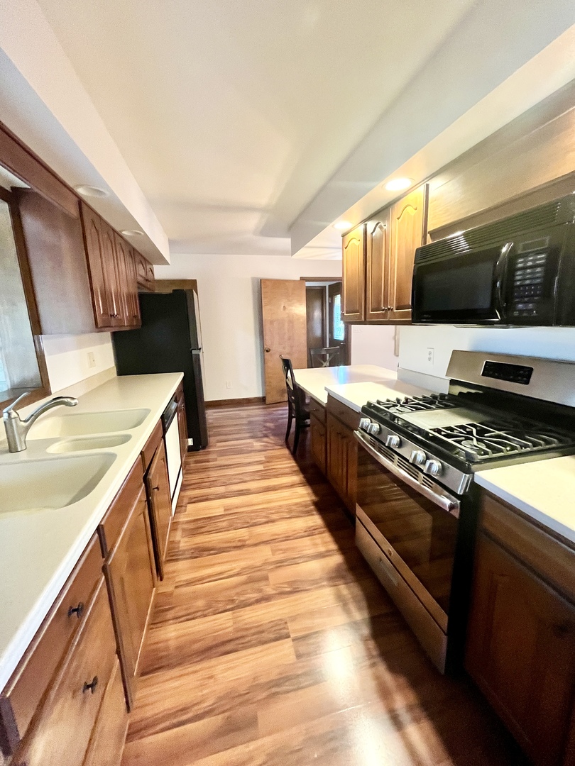 N972 Shade Tree Lane Maple Park, IL 60151 - Photo 6 of 33
