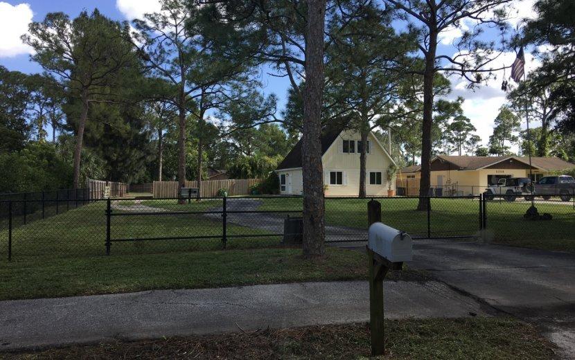 5260 3rd Road Lake Worth, FL 33467 - Photo 5 of 13 4