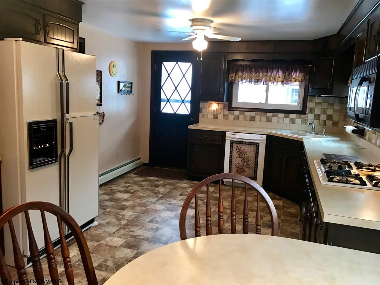 404 Straight Street Rivesville, WV 26588 - Photo 5 of 20 Gallery Image 5