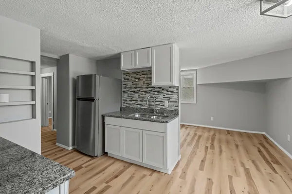 $439,000 | 275 Western Avenue South, St. Paul, MN 55102