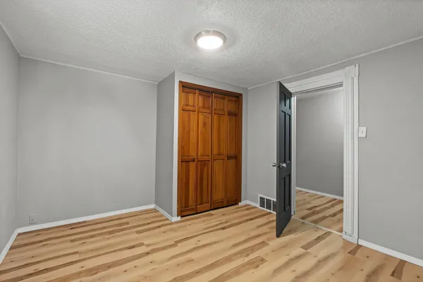 $439,000 | 275 Western Avenue South, St. Paul, MN 55102