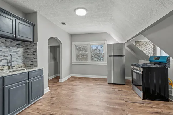 $439,000 | 275 Western Avenue South, St. Paul, MN 55102