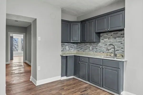 $439,000 | 275 Western Avenue South, St. Paul, MN 55102