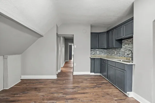 $439,000 | 275 Western Avenue South, St. Paul, MN 55102