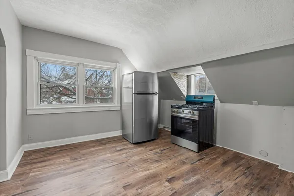 $439,000 | 275 Western Avenue South, St. Paul, MN 55102