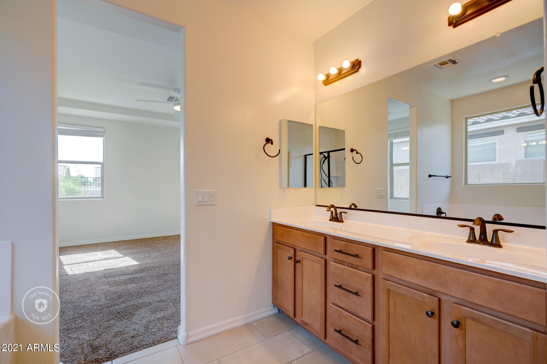 17739 West Sandy Road Goodyear, AZ 85338 - Photo 9 of 25 listing_8