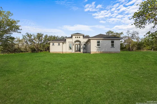 $594,900 | 114 Cr 6875, Natalia, TX 78059