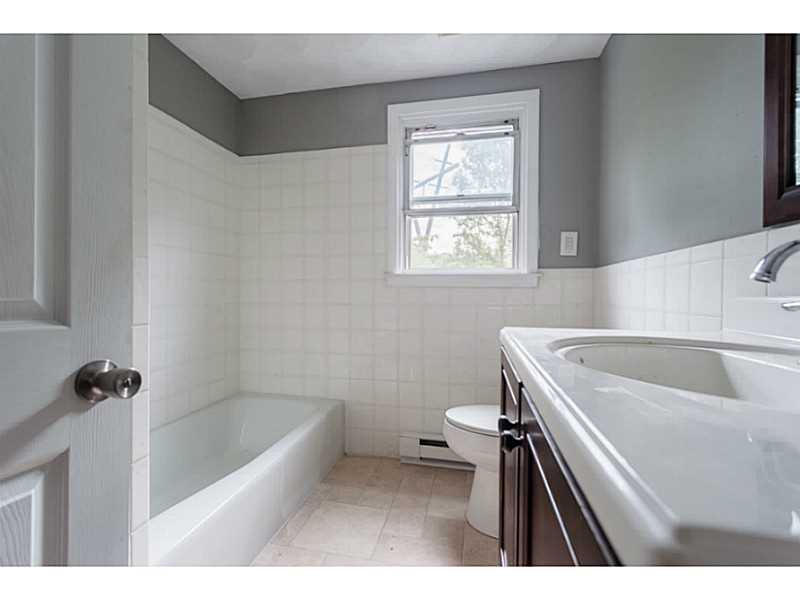 10 Douglas Road Warwick, RI 02886 - Photo 17 of 23 Bathroom.