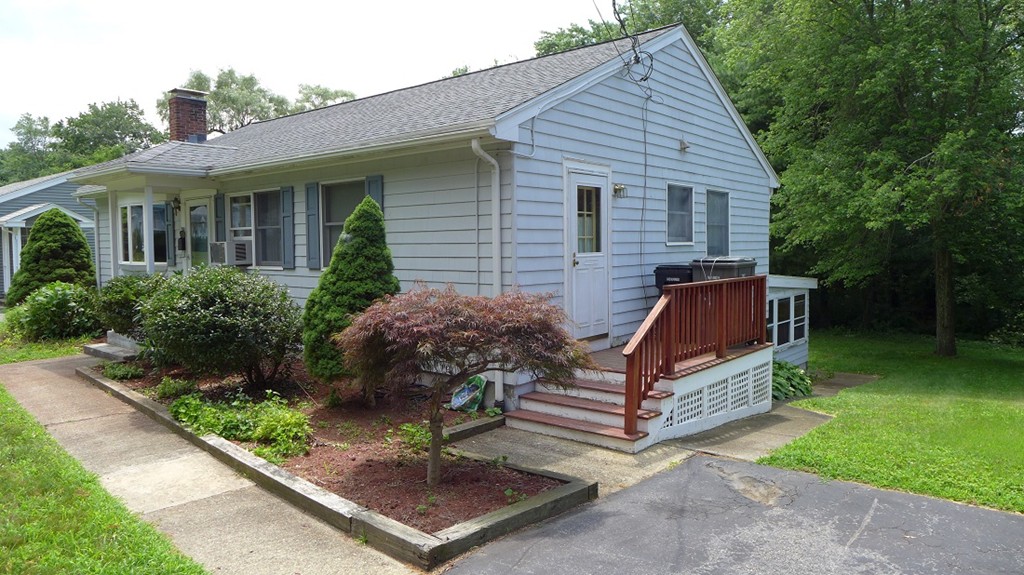 100 Londonderry Road Framingham, MA 01701 - Photo 3 of 28 Gallery Image 3