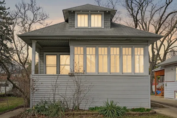 $239,900 | 3810 Maple Avenue, Brookfield, IL 60513