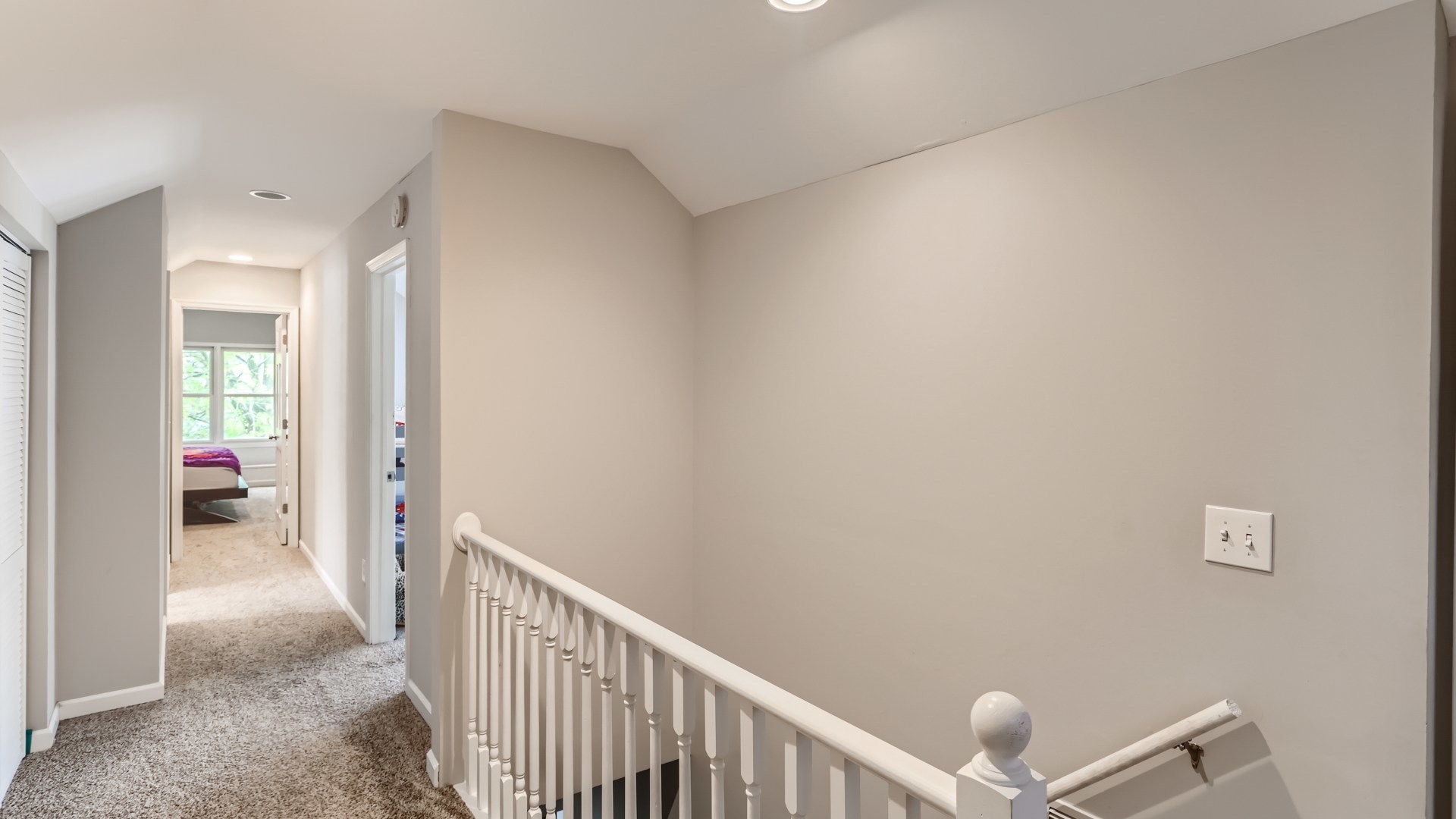 940 Logan Avenue Elgin, IL 60120 - Photo 10 of 16 a view of a hallway
